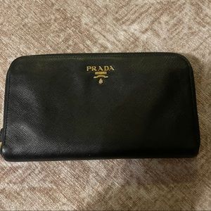 Black Saffiano leather Prada Wallet